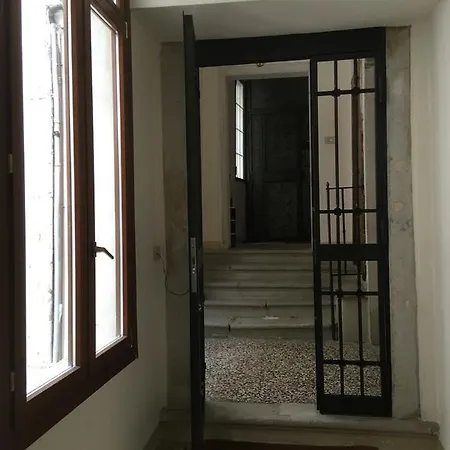 شقة Cuoridoro البندقية